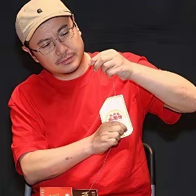 沈腾能火不是没有道理，我有预感，沈腾还能再火一点！我为什么这么说，看完《欢迎来龙