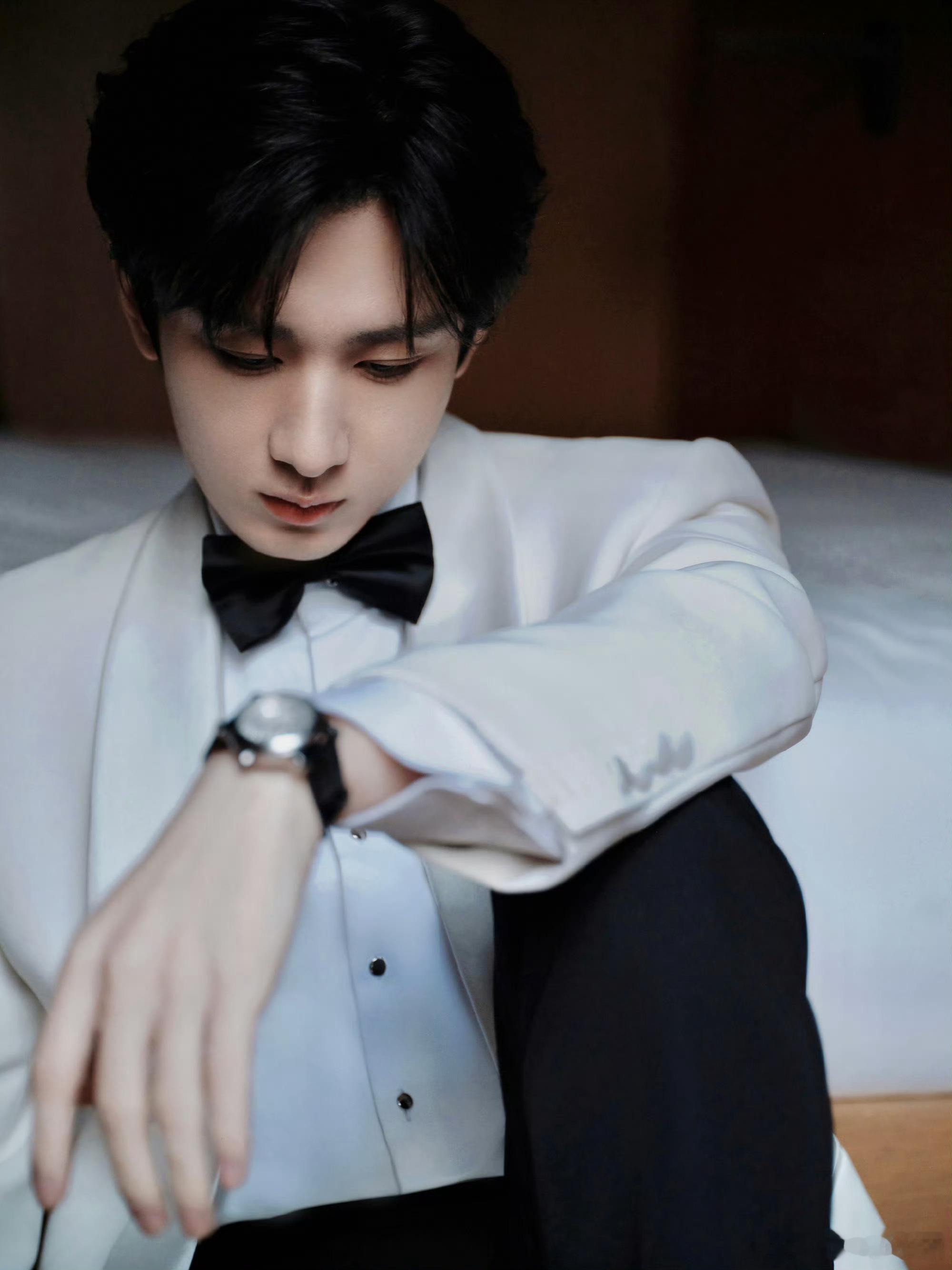 成毅赴山海cy成毅萧秋水李沉舟肖明明成毅，我 对你的爱永远都不会搁浅，你是我生命