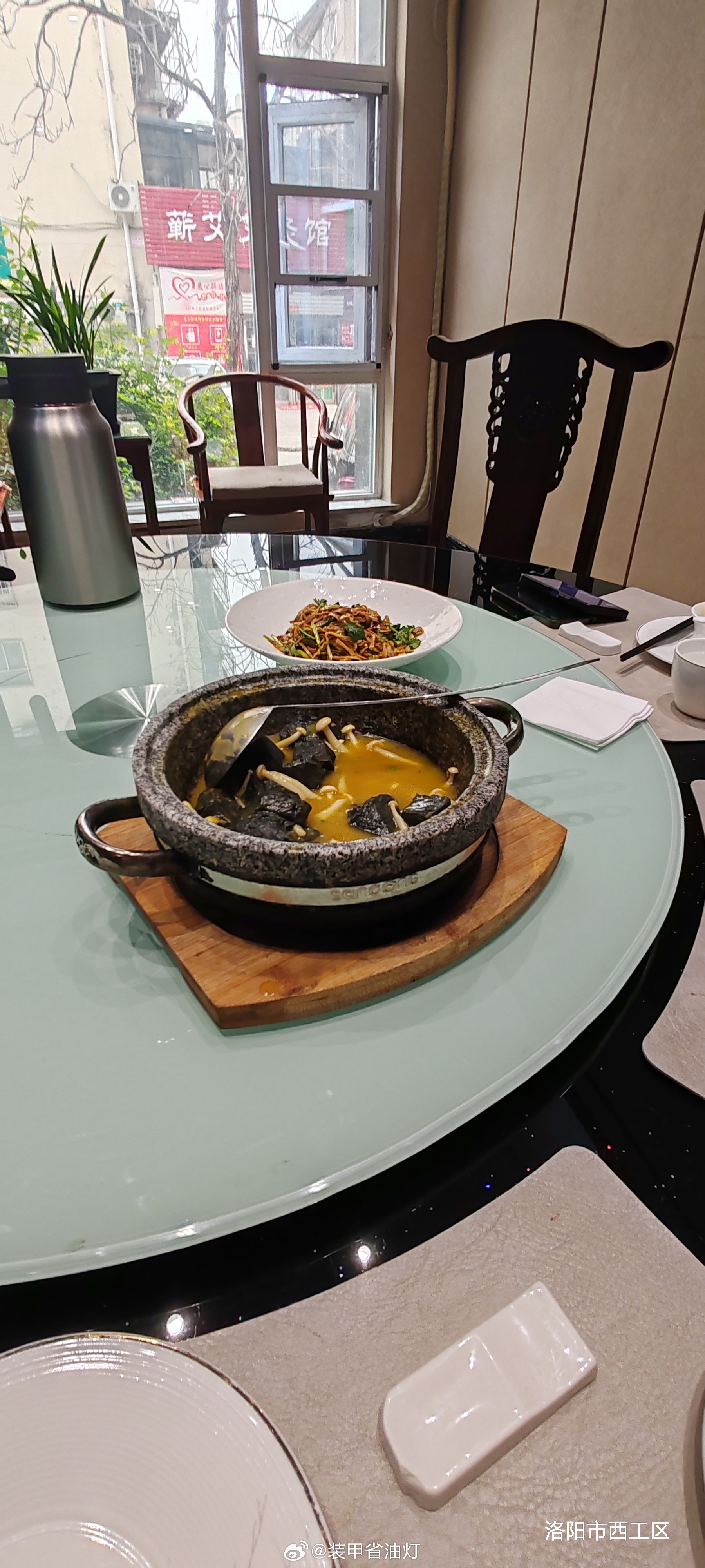 为了这碗黑豆腐，跑了两百公里 洛阳