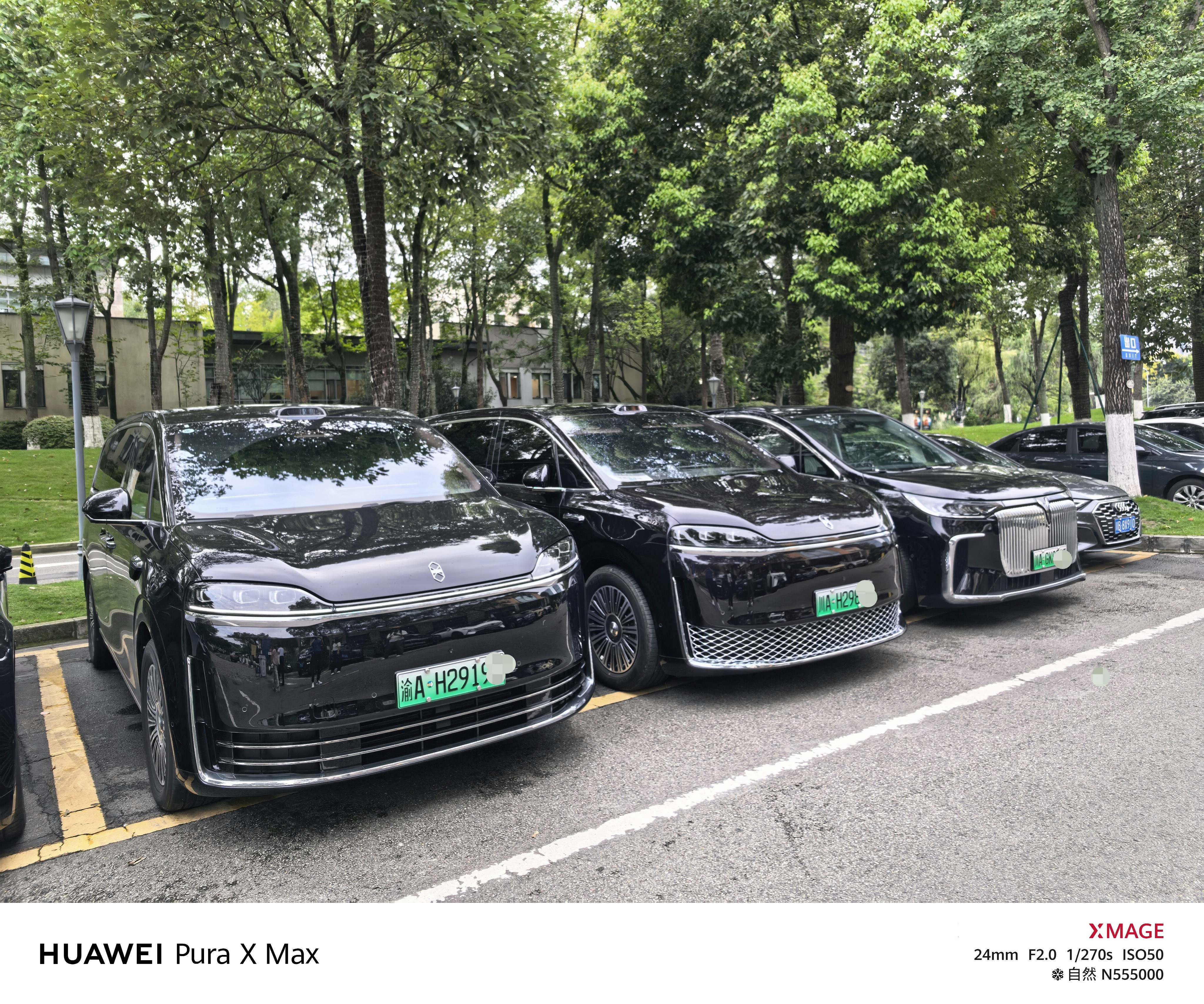 智界V9累计交付突破2万台……这销量实打实成都车展前一天，和去吃饭，停车费时候，