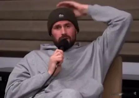 乐福所言极是啊

乐福近日在一档播客节目中谈他合作过的最聪明的球员，他说：“毫无