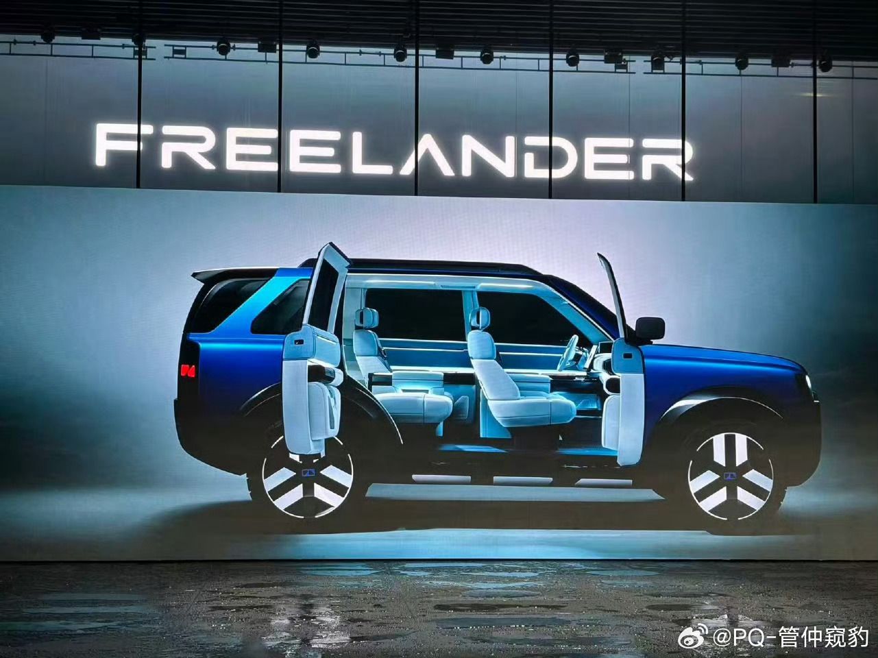 这车是真虎哈哈哈，看到这个Tag我以为是哪个司机干的蠢事打开一看，哦，路虎Fre