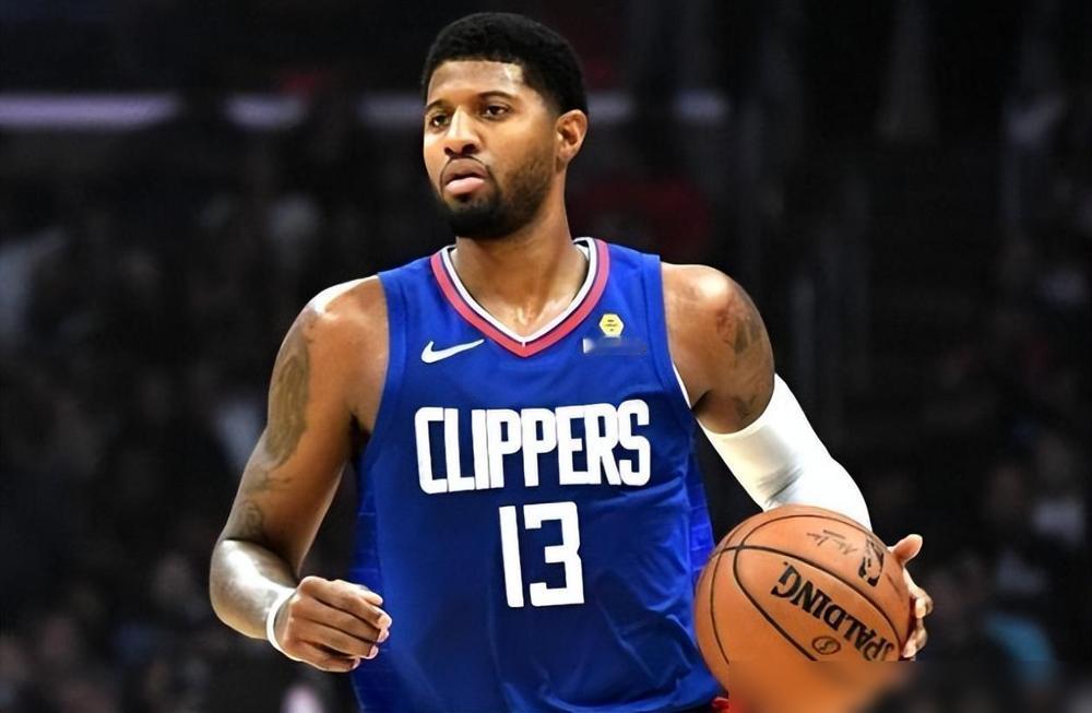现役NBA，能组建一支又帅又能打的球队，绝对夺冠如下！


1、中锋——戈贝尔