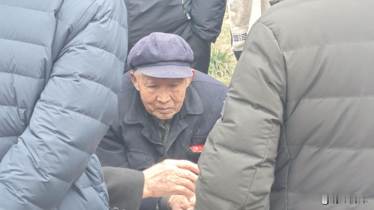 大荔街头随拍，不知道我看到的情况是不是真实的，这里的生活节奏不快，每个人都很从容