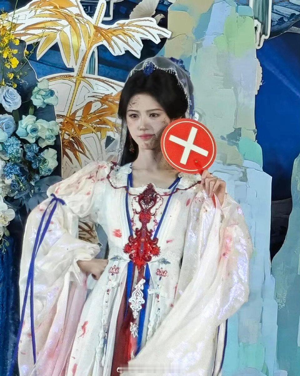 鞠婧祎好萌