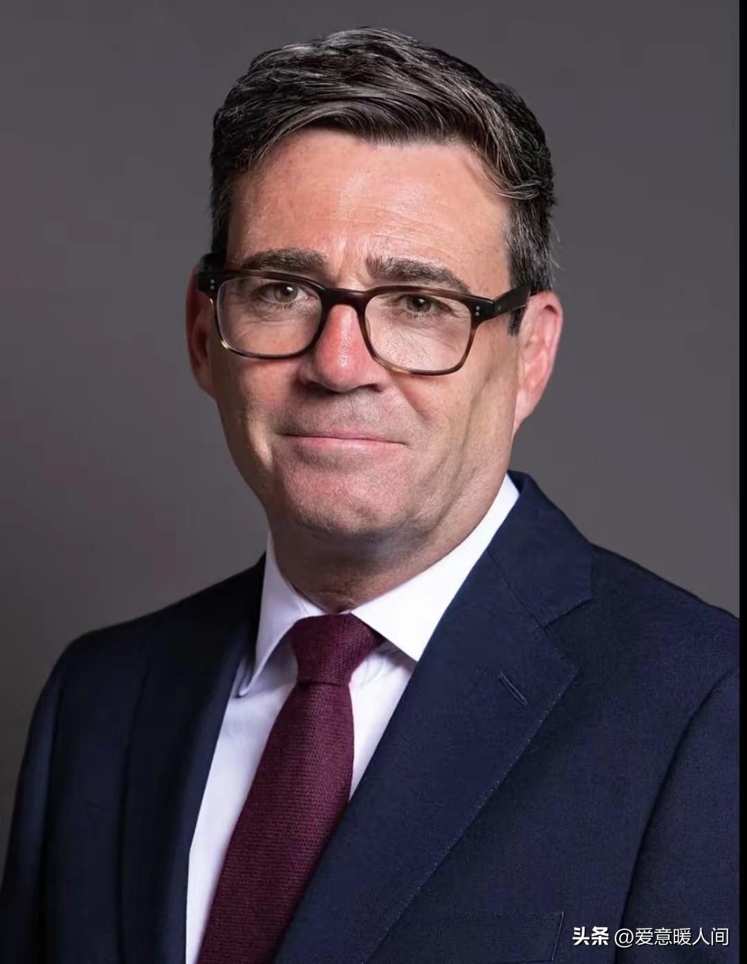 来真的了
英国首相突然宣布
7月30日，英国首相安迪·伯纳姆办公室宣布：拨84亿