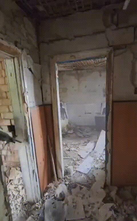 墙后有人，AI看得见。
你开一炮，它算你这炮值不值。
美国陆军的AI眼，能看穿烟