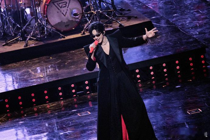 微博之夜上星播出 2025微博之夜即将上星播出，这场群星汇聚的年度盛典即将登陆电