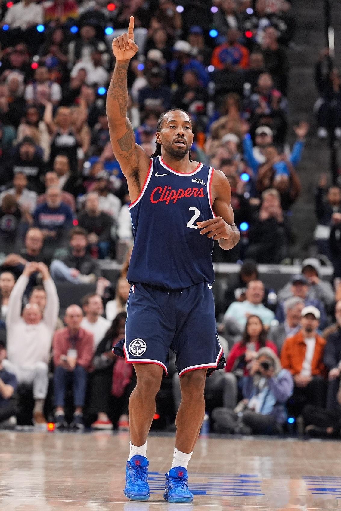 伦纳德阴阳合同赢家论NBA重罚争议“伦纳德是最大获益人，NBA赚了流量和钱，快船
