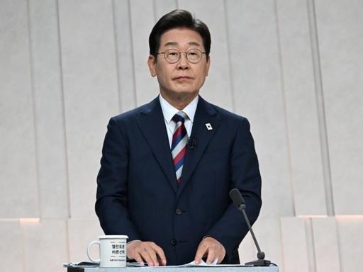 韩国现在又和以色列杠上了。此前韩国总统称以色列总理内塔尼亚胡为战犯，就是因为以色