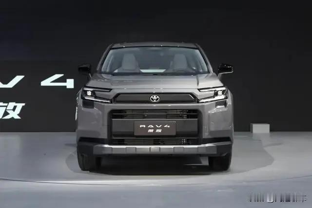 汽车圈最近可是炸开了锅，全球第六代RAV4荣放以破竹之势霸气登场，直接给市场带来