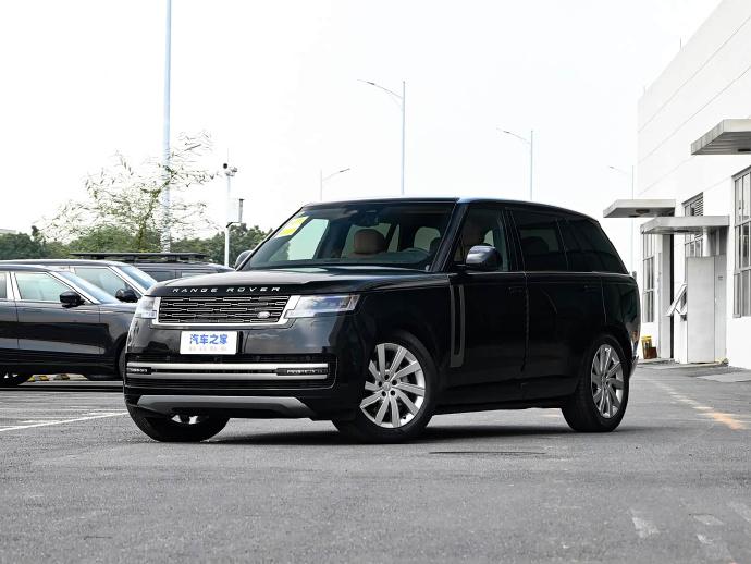 2026款路虎揽胜上市，售价141.2-179.9万元。
2026款路虎卫士上市