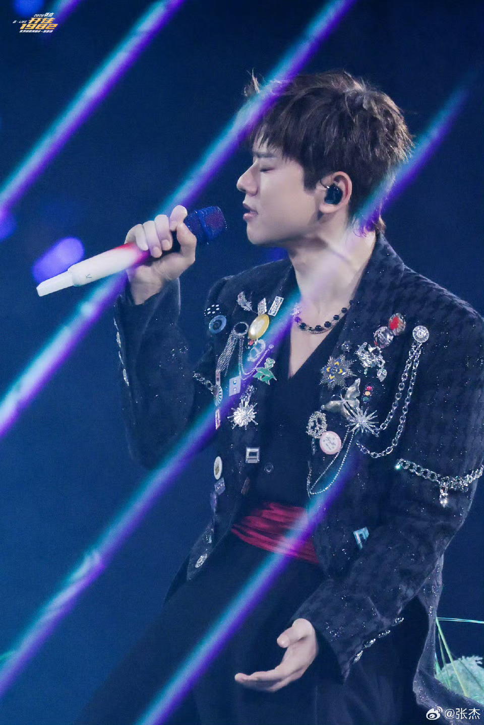 张杰鸟巢表演区一万平张杰鸟巢表演区一万平，不敢想象到时候在场的舞台灯光效果能有多