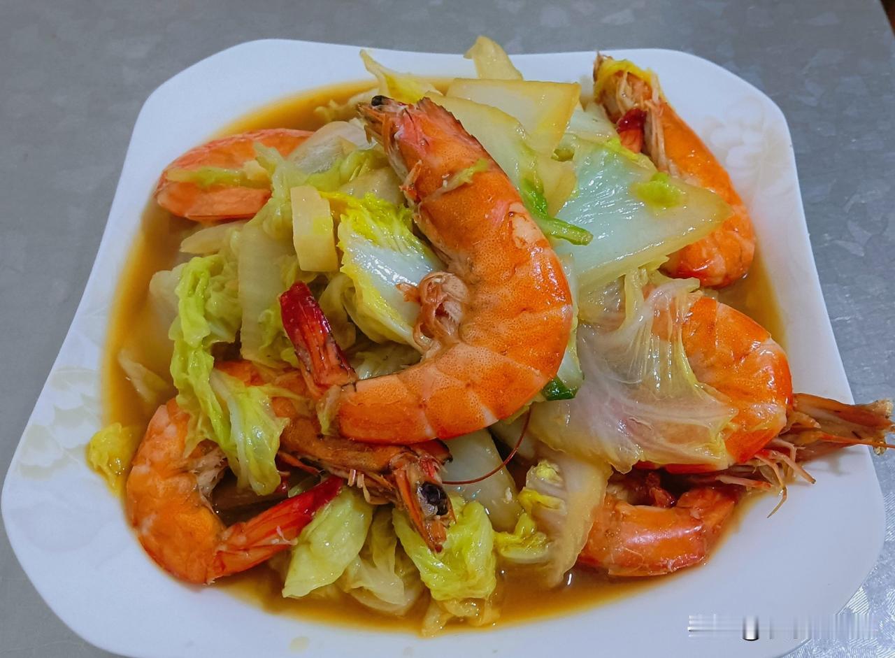 即墨农村老李家四人的晚饭。

白菜炒大虾
抽脂猪头肉
爆炒菜花
香煎舌头鱼
——
