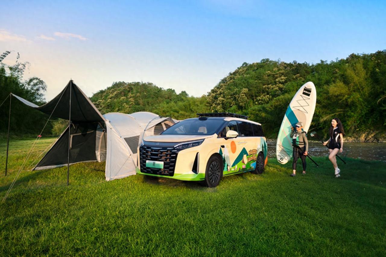 2026北京车展正式拉开帷幕，比亚迪王朝网旗下中大型旗舰MPV 2026款夏带来