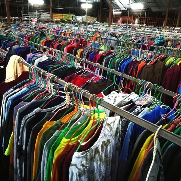 315评测称服饰行业应有更严品质标准灵魂拷问： 服饰行业与其在直播间狂喊“全网最