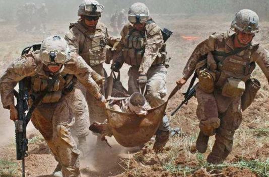 有一种强烈的预感，被美军营救回去的那名飞行员，根本不是受伤送去接受治疗，而是在营