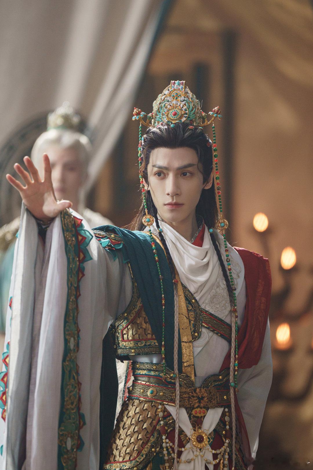 微笑谢幕藏着万般不舍，罗云熙赋予唐俪辞的鲜活生命力，让江湖故事永远有续写的可能。