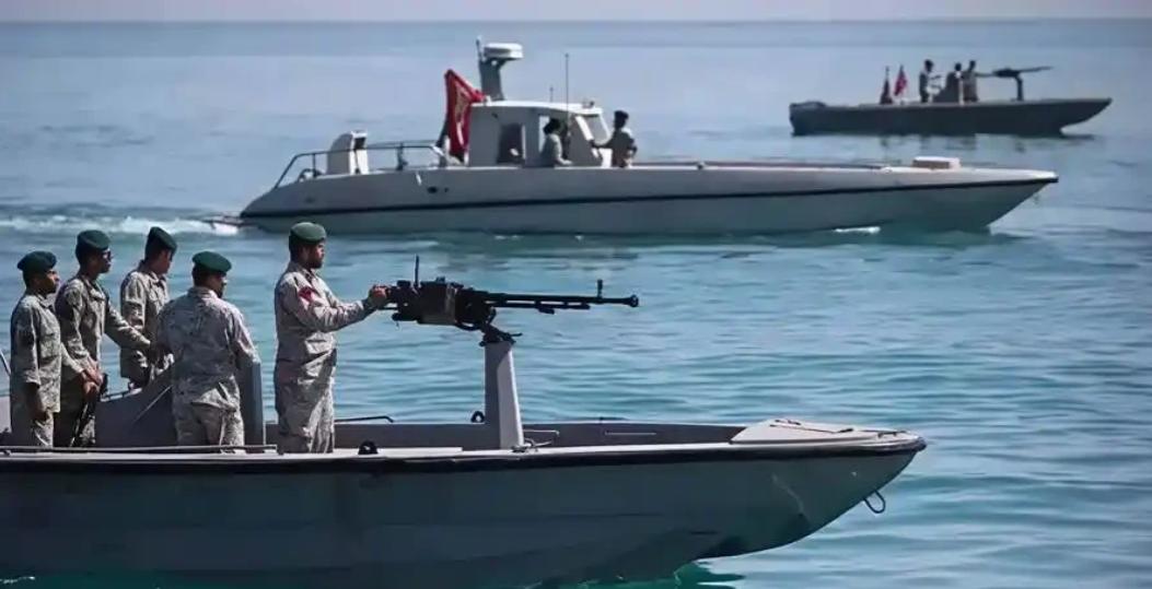 一觉醒来伊朗亮出另一张王牌，可能切断霍尔木兹海峡的海底光缆！一旦光缆被切除，后果