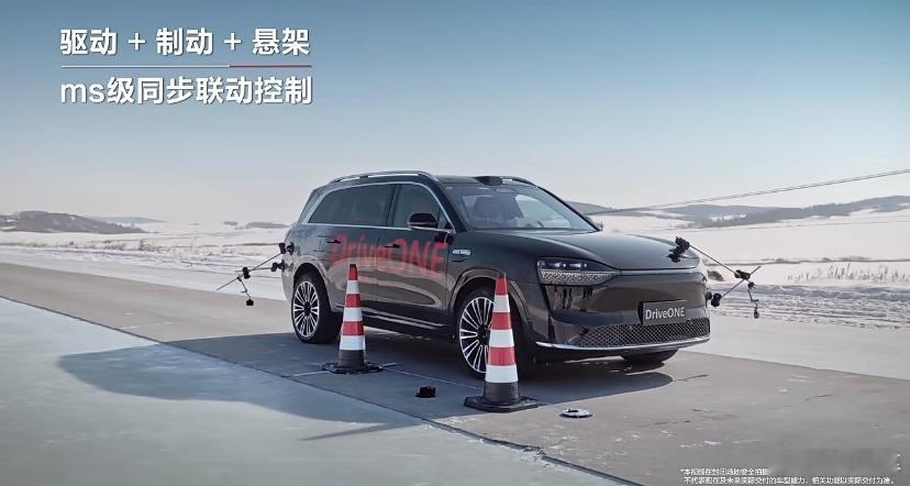 每代人都有专属的生活图腾。父辈追求温饱体面，我辈拥抱智能科技。华为智擎融合碳化硅