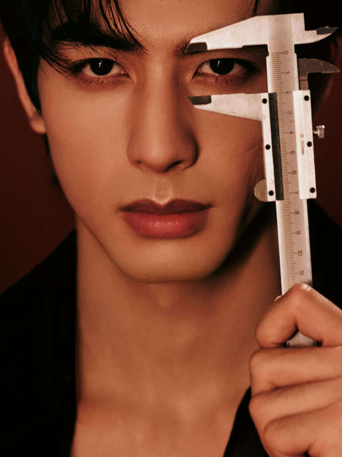 宋威龙领口宋威龙红丝绒套装 宋威龙领口，完全天神来的 