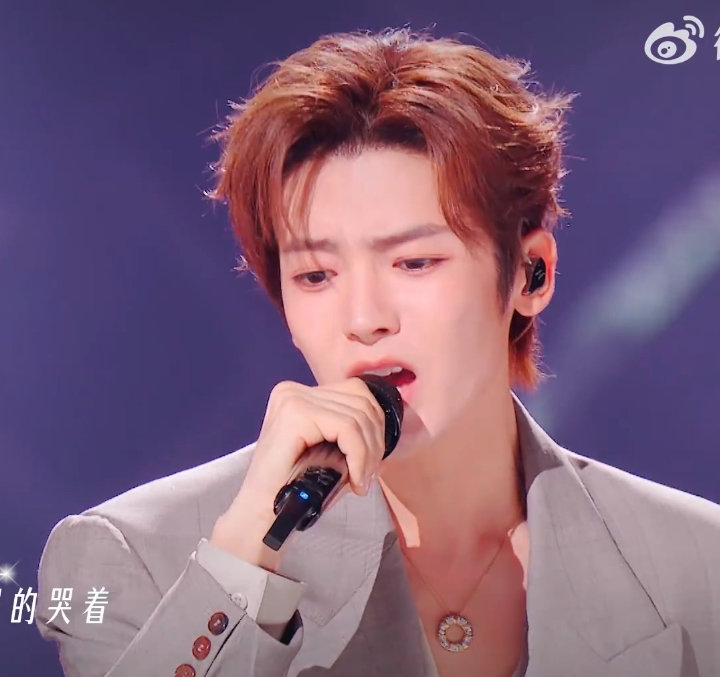 侯明昊偶像剧没白拍侯明昊还没原谅虐恋呢感情真的很充沛 