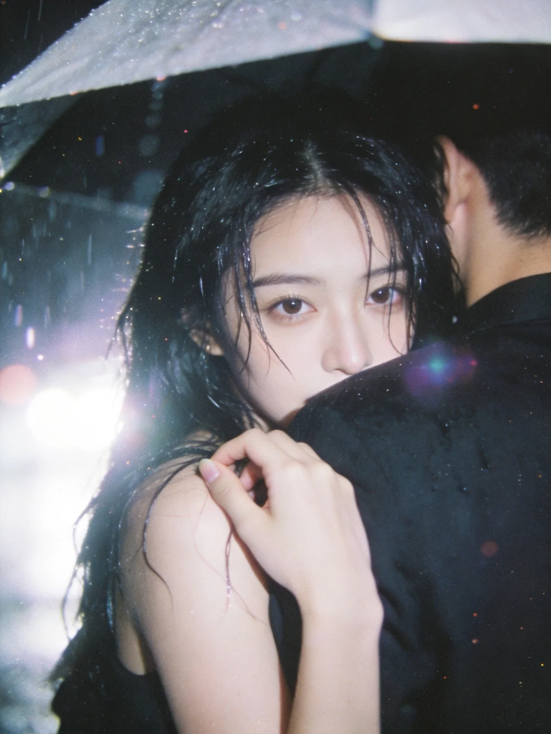 0 成本🌧️ 雨夜电影感写真