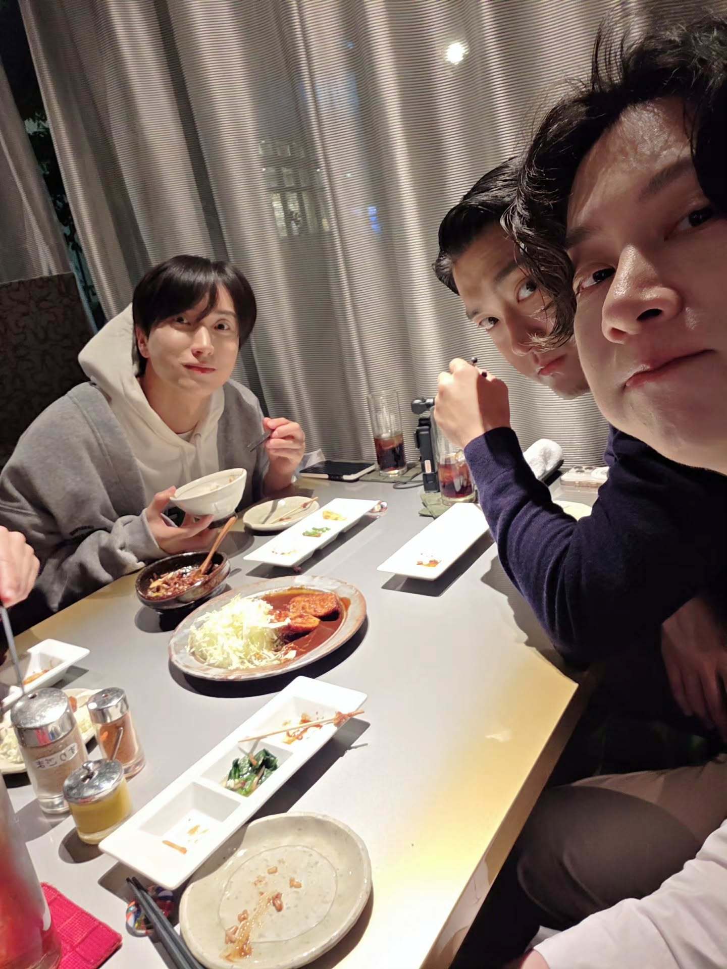 “CB百蓝_。251214金希澈 IG更新：🍛 Nagoya 