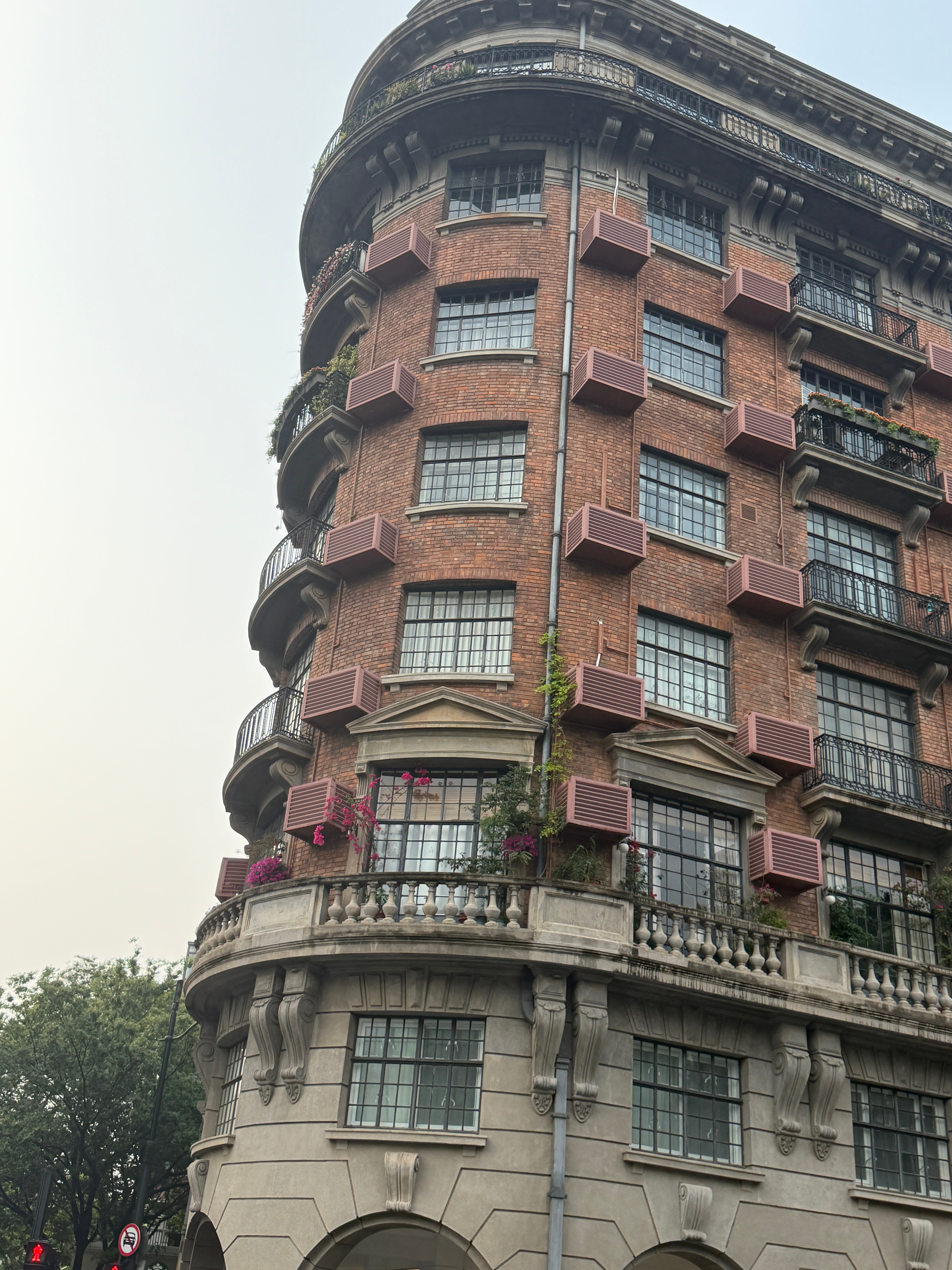 上海变海上 还得是大城市，想陆地就陆地，想上海就成海