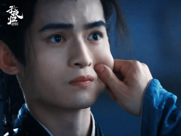 玄虺年纪轻轻就一把年纪 周历杰演的玄虺也太逗了！明明看着是年轻模样，四郎一口一个