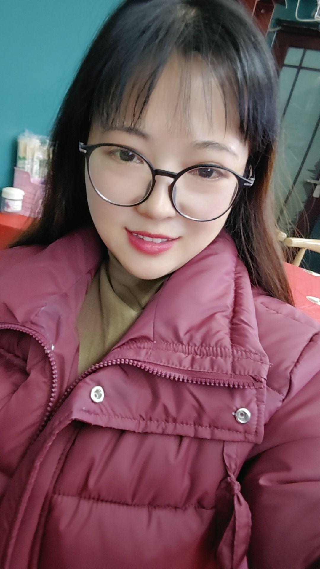 虽然生活普普通通，但要乐在其中，幸福在当下 眼中景 碗中餐 身边人