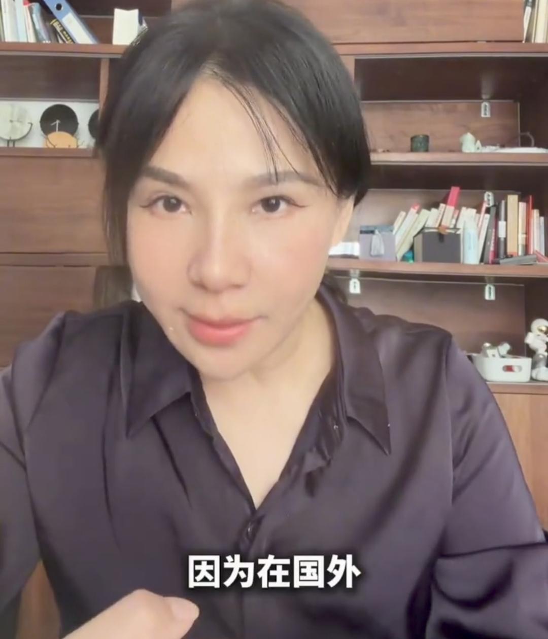 “”四岁小孩摸臀”涉事女子，可能还没有意识到问题的严重性！

作家陈岚表示，如果