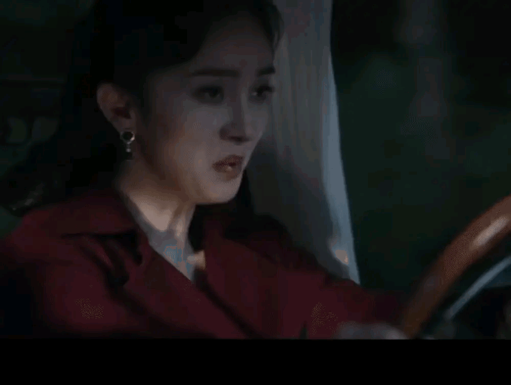 要说吧，杨幂的演技绝对没有问题，是脸有点问题。确实，应该是医美过度后遗症，造成的