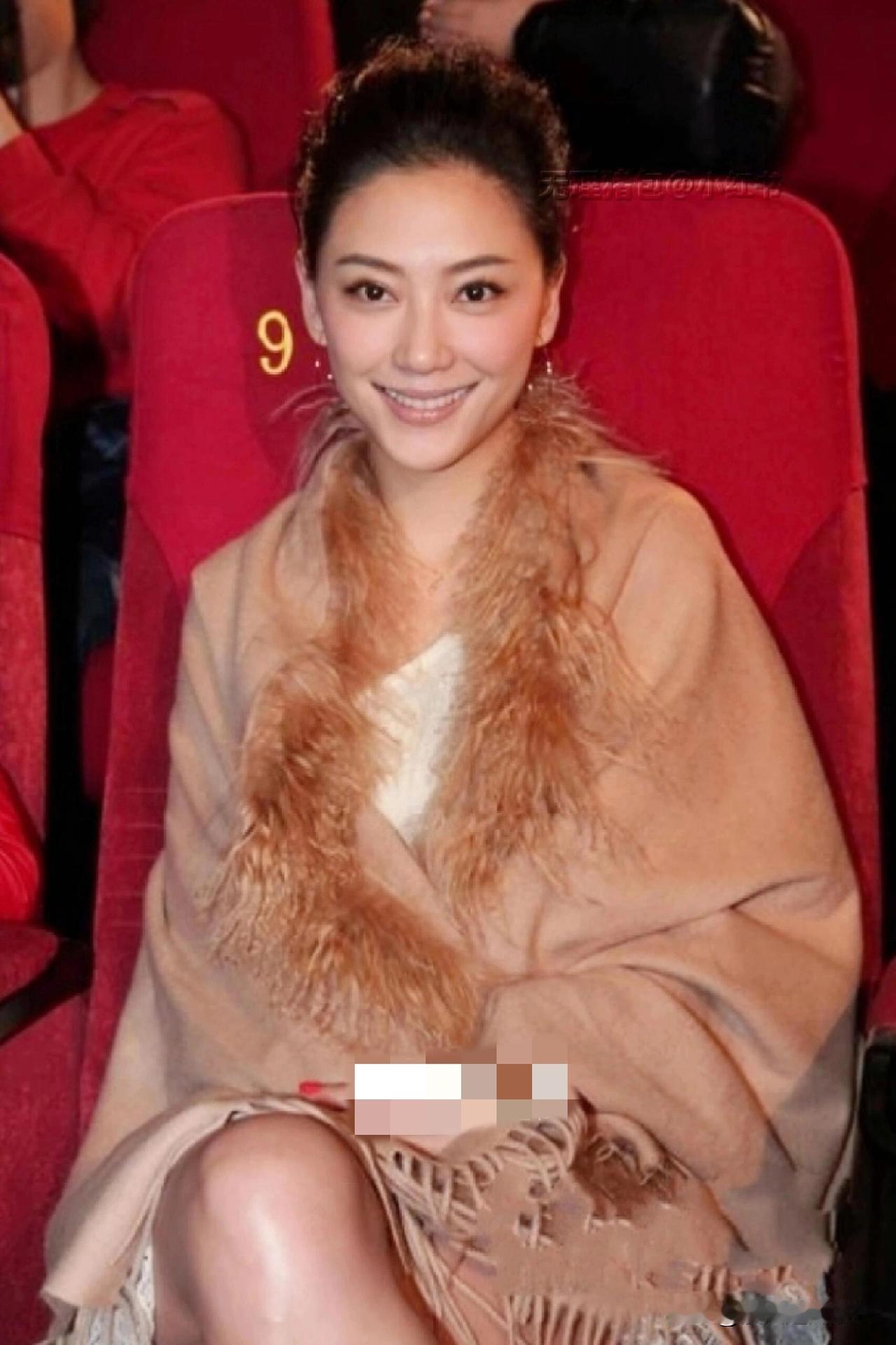 古早明艳大美女，应采儿