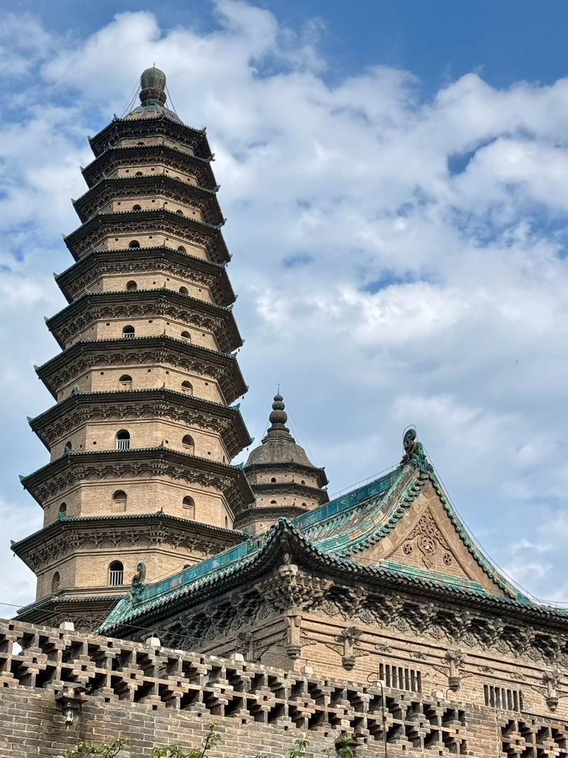 太原半日游，想看的都免费看到咯。太原歌迷之城做的真好，景区门票、公交、地铁免费，