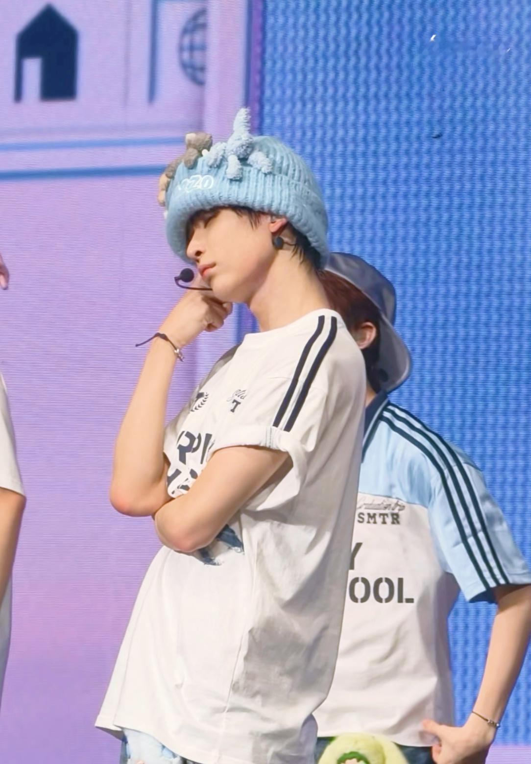 李翰飞  🦈李翰飞 🦈李翰飞全维ace 我真要被李hanbi萌吐血了