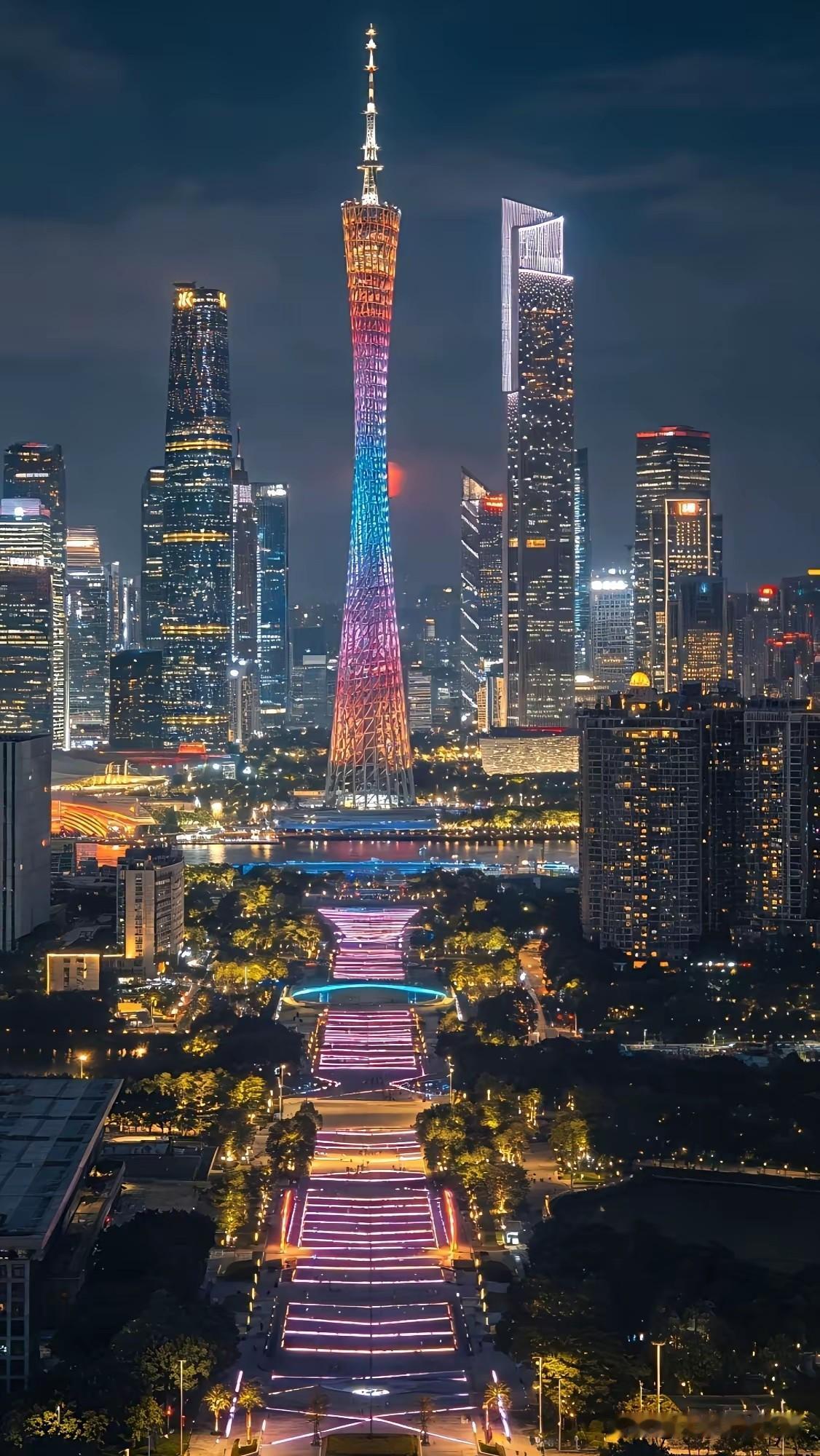 走遍全国各大省会，广州珠江夜景，属于断层领先的档次
 
去过不少省会城市的江边景