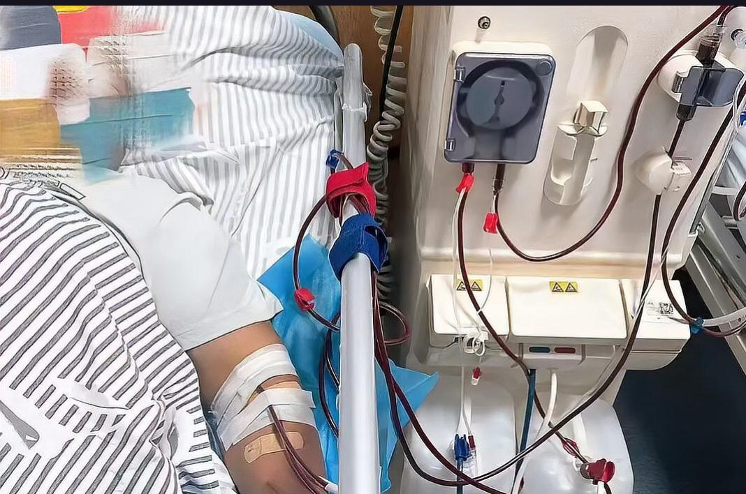 20多岁理发师小武为减肥也是拼了！9个月每天只吃一顿饭，硬生生从200斤瘦到15