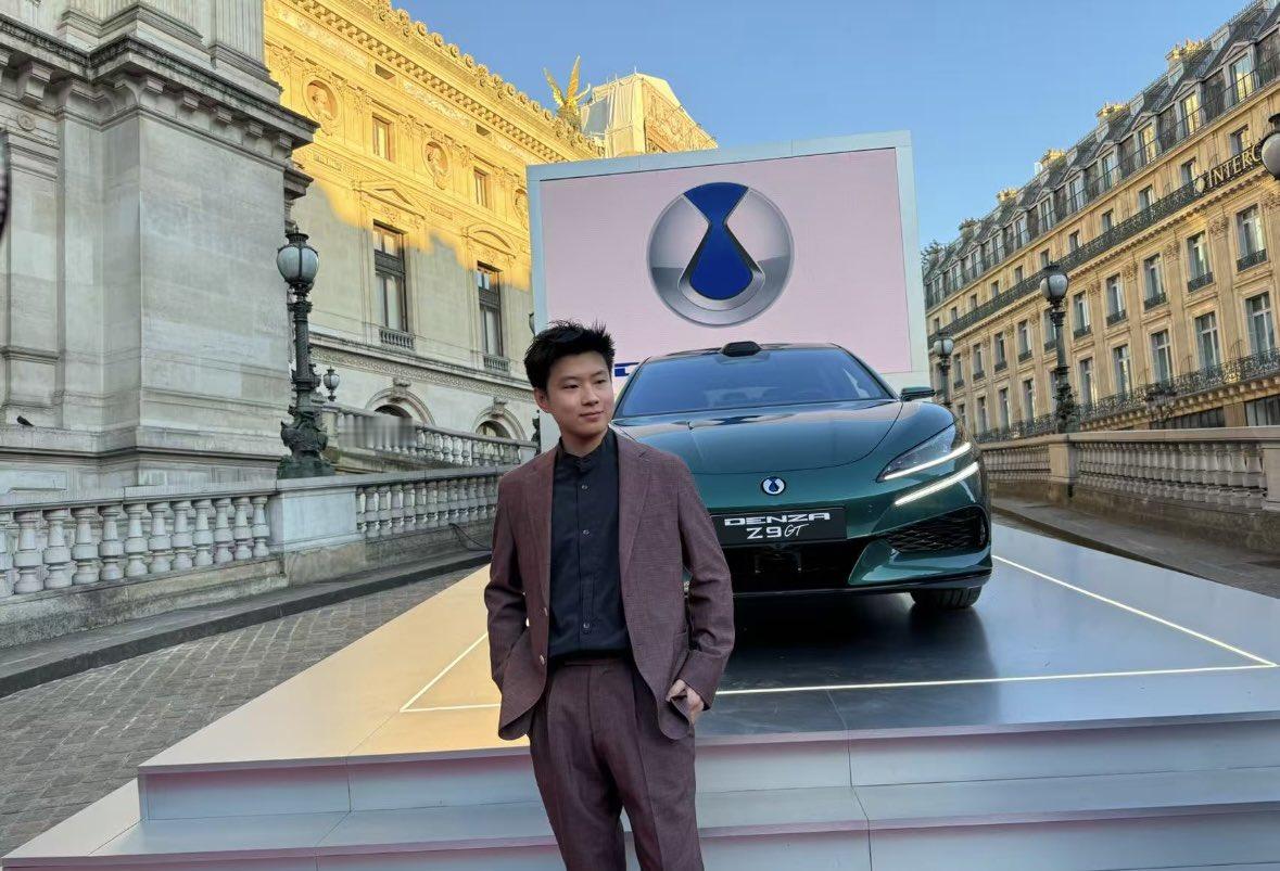 【中国车开进了巴黎歌剧院  在巴黎歌剧院不看歌剧，看中国车】腾势在巴黎歌剧院的发