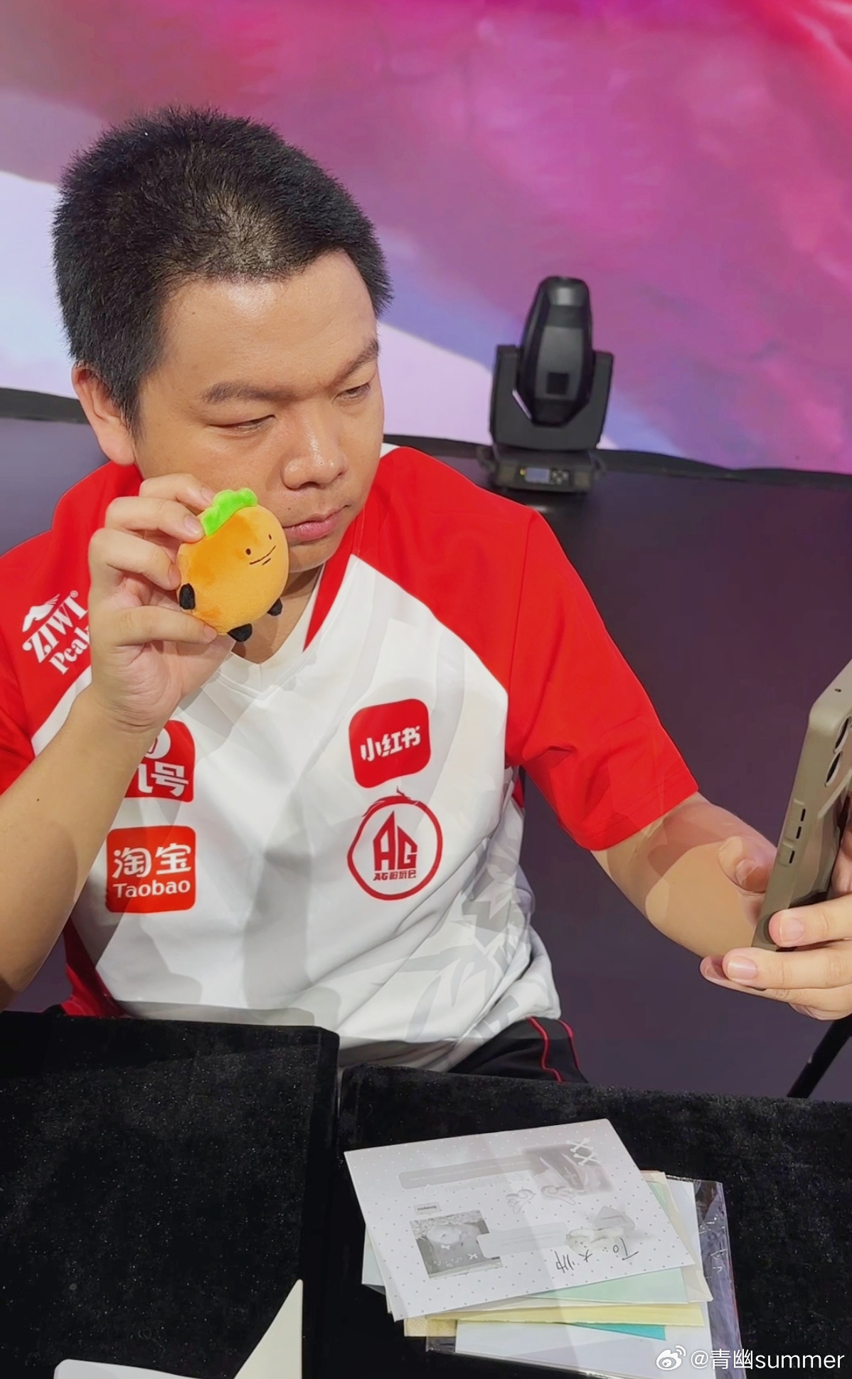 感谢帮我给大帅比带话和拍视频！可恶的俱乐部竟然删掉了自拍，拍完再让删了是什么操作