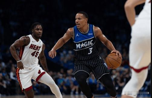 NBA杯：魔术16分逆转热火晋级四强，全员锁定10.6万美元奖金
 
NBA杯东