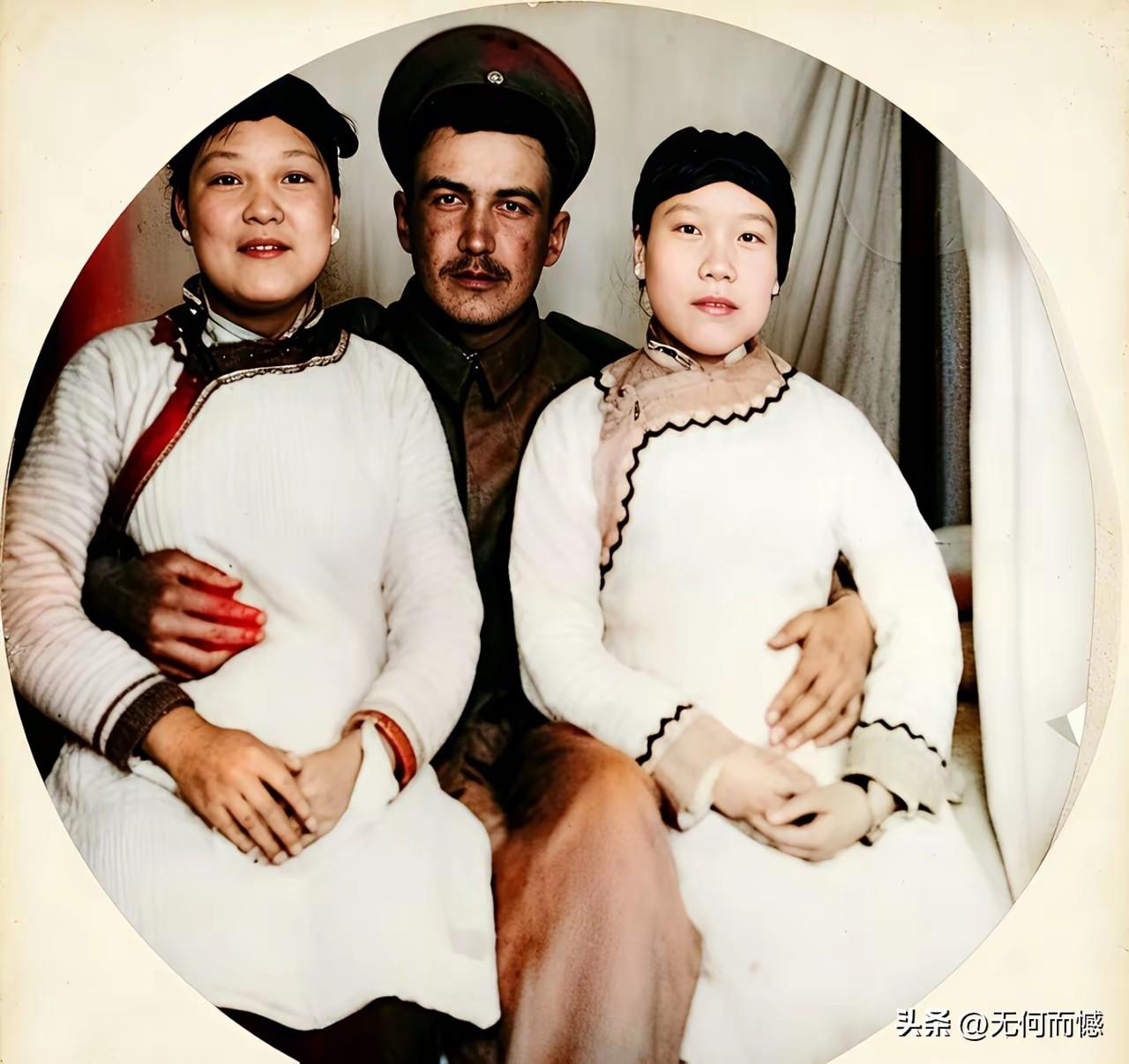 八国联军占领天津的时候，一个德国军人和两个青楼女子合影，这两个女子应该是比较早接