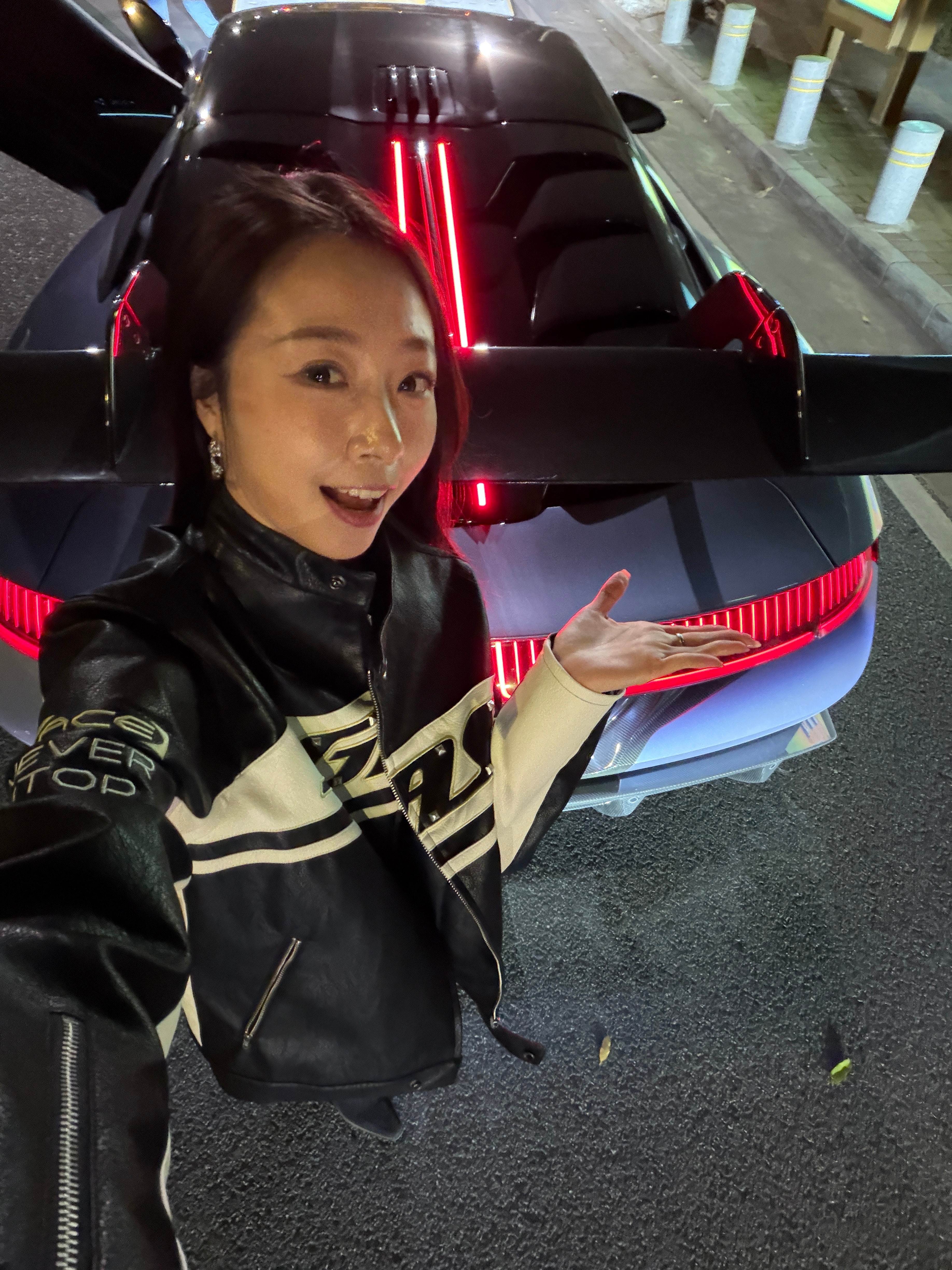 耶！！！！！！大玩具路过的人都喊一句：我去 好帅！！汽场全开仰望u9日常分享