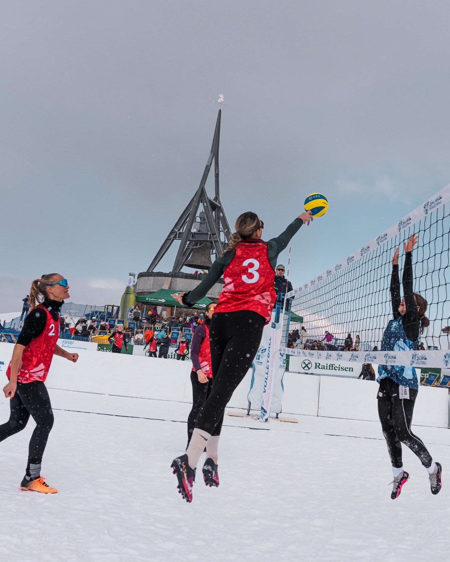 🏐❄️ 雪地排球燃情阿尔卑斯！Plan de Corones的冬日限定浪漫！冬