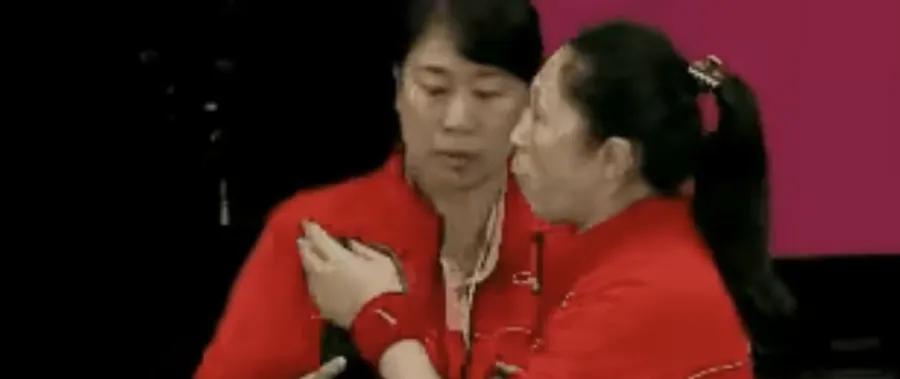 亚洲杯女篮4大关键人物！缺一不可！
1.篮协副主席王芳
从一个细节可以看到，中国