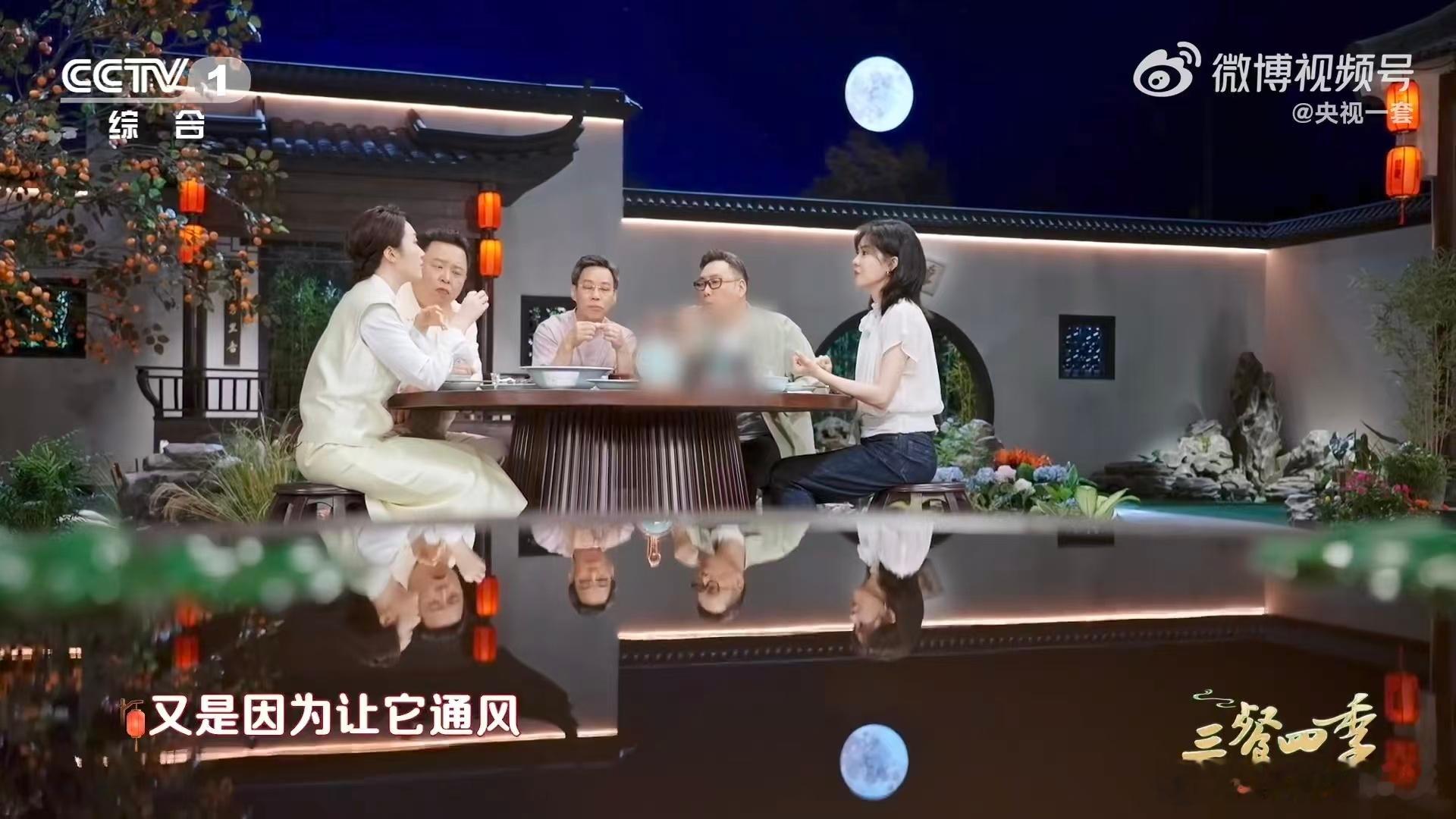 客家人挂在屋檐下的白月光最像月亮的月饼长什么样 客家月光饼挂房梁，潮州朥饼载乡愁