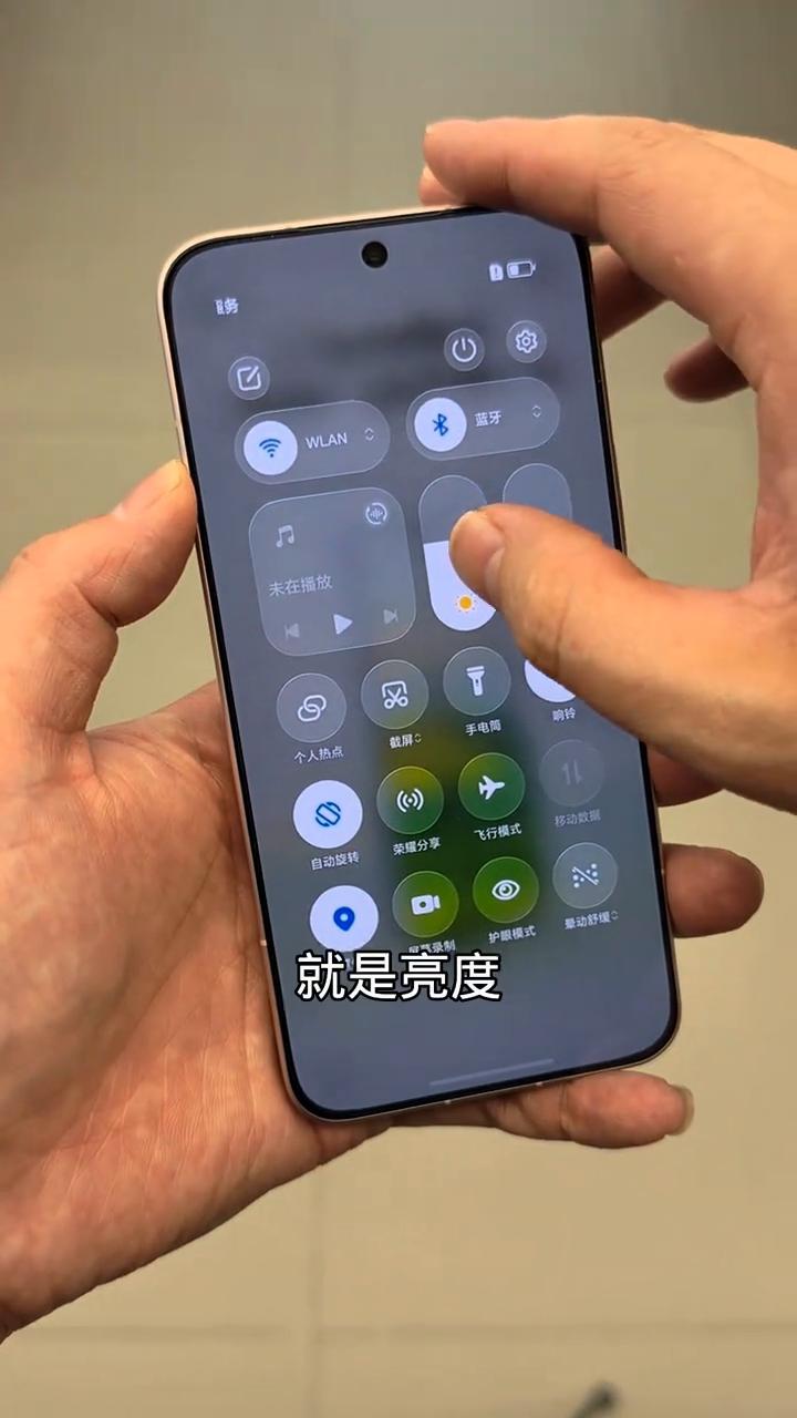 荣耀600太离谱。
荣耀600系列的这波升级把我都给看懵了。Pro版-天玑855