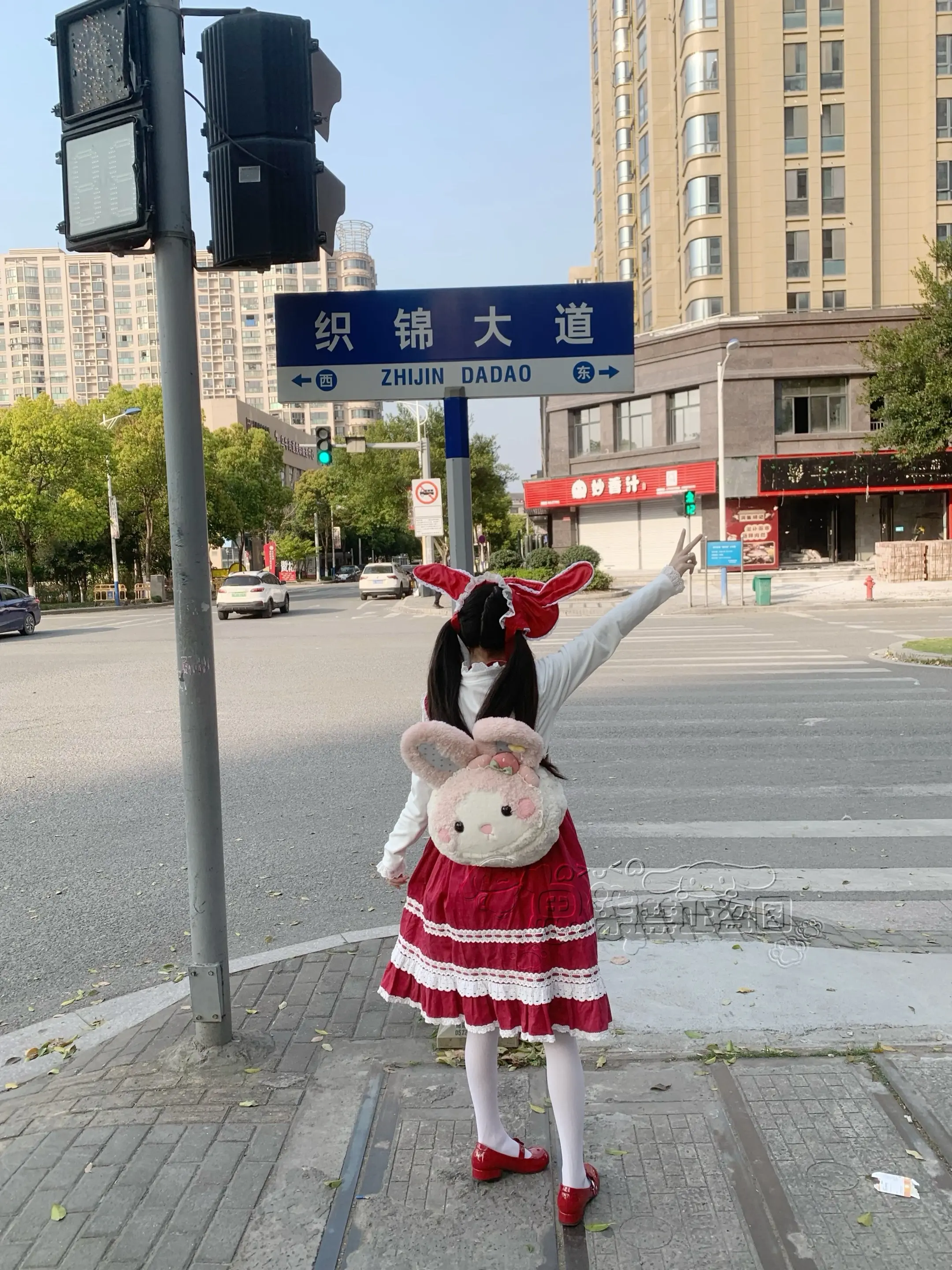 睡不着的夜晚  我常常在想  最后陪在我身边的是怎样的人  我这个人好...