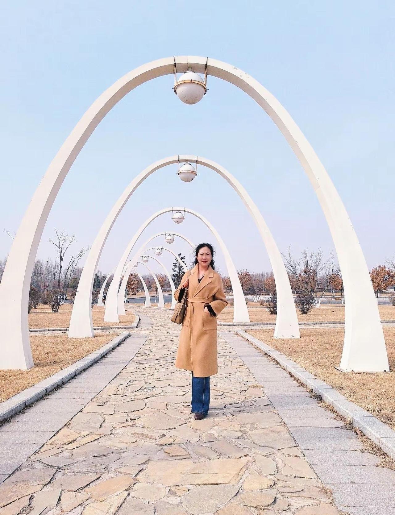 不问花开几许，只愿浅笑安然，花静静开，心慢慢暖，岁月皆可待。感受春的气息