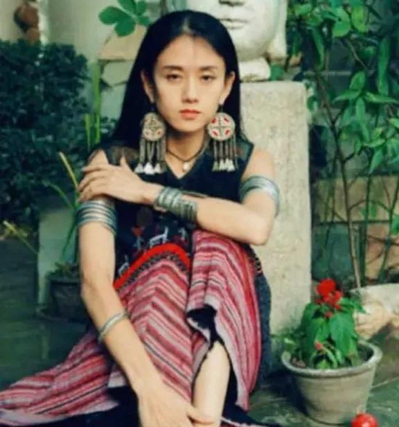 当年，有投资商对杨丽萍说：“我出20万，你来做一场演出。”杨丽萍当场拒绝，对方不